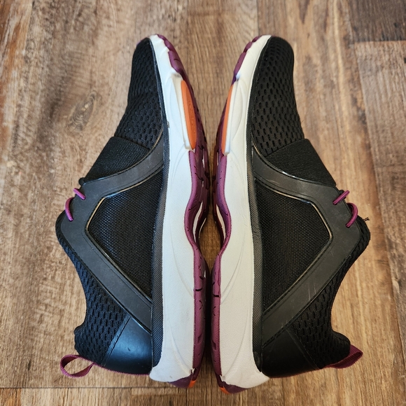 Vionic Berlin Slip On Sneakers - Picture 5 of 8